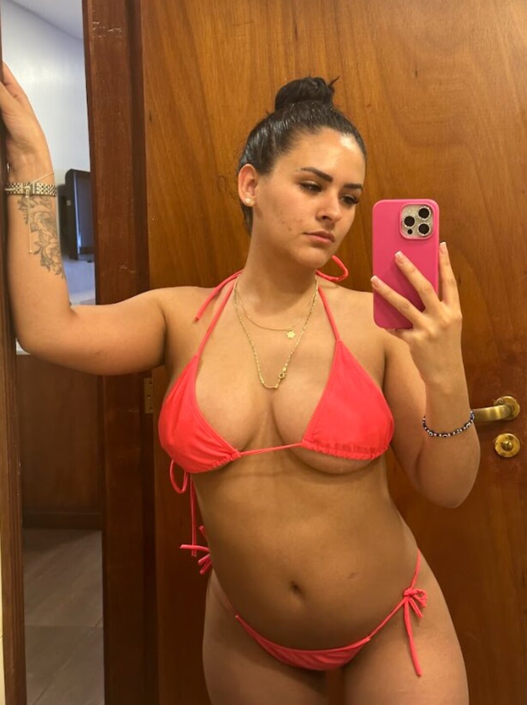 Selenasmilesalways star high quality pictures