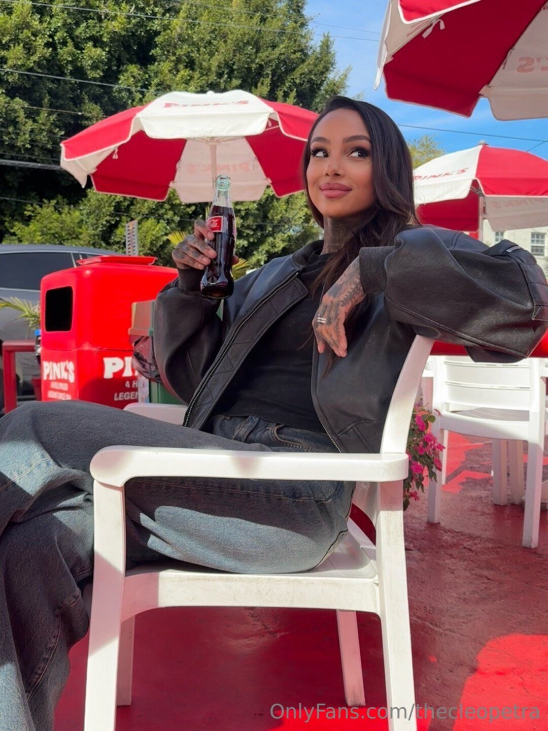 Thecleopetra erotic actress pic