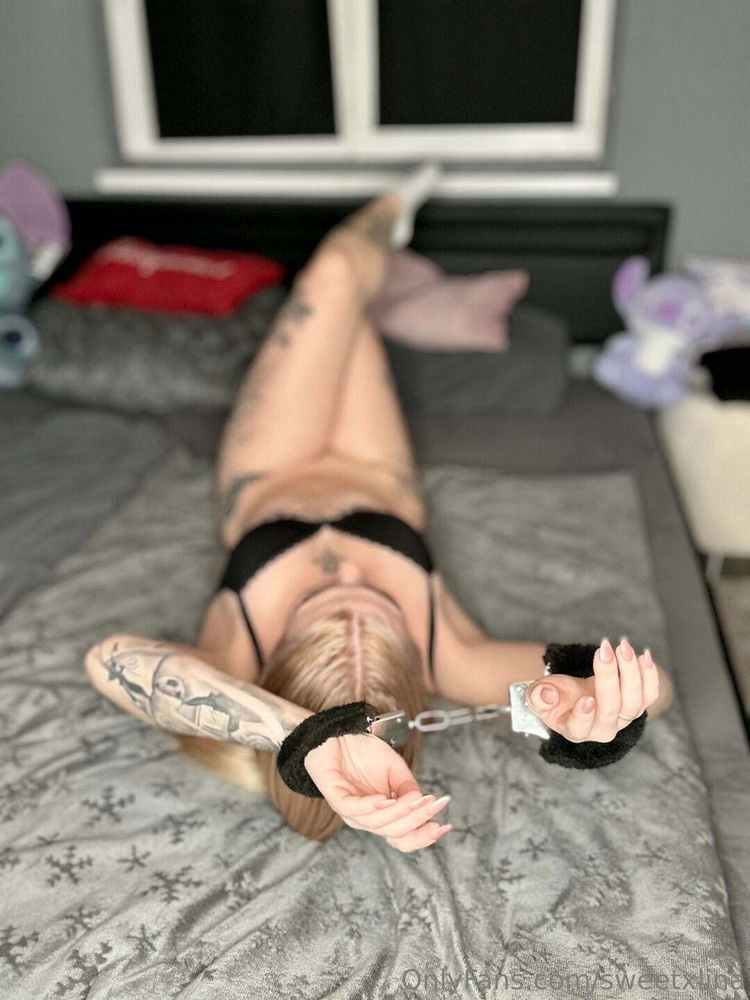 Sweetxlina model naked picture