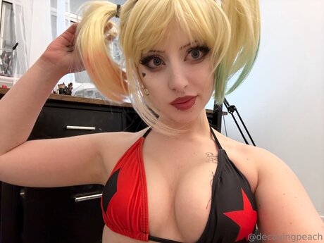 Decayingpeach top pornstar photo