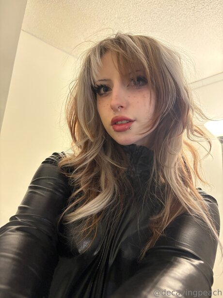 Decayingpeach sex pornstar image