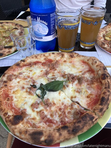 Bandwmanu nude model img