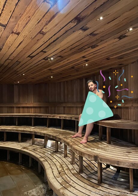 Curly Brown Hairdude xxx model pic