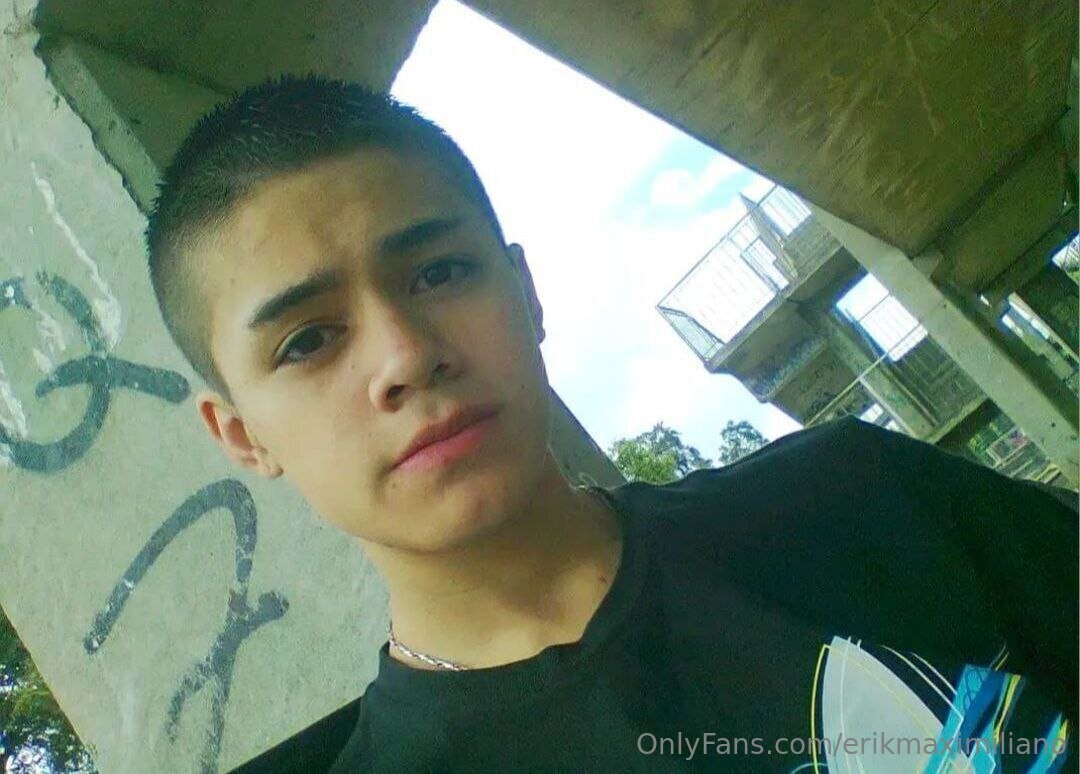 Erikmaximiliano exclusive model photos
