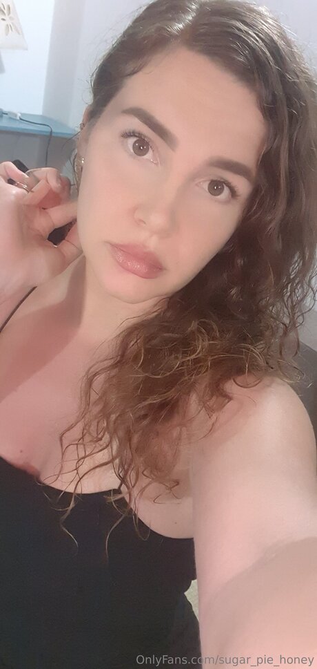 Sugar Pie Honey top actress galleries