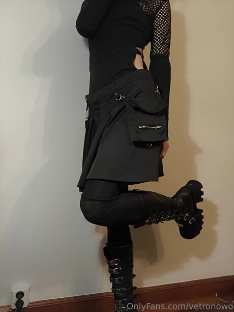 Vetronowo star nude pic