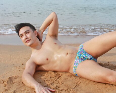 Guybluemoon model sexy galleries