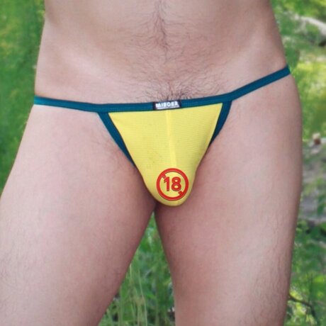 Guybluemoon high quality model pic