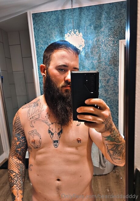 Beardeddadddy star adult picture