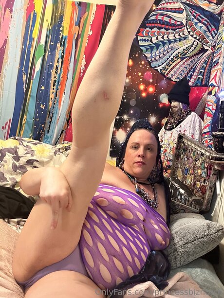 Thebza actress image