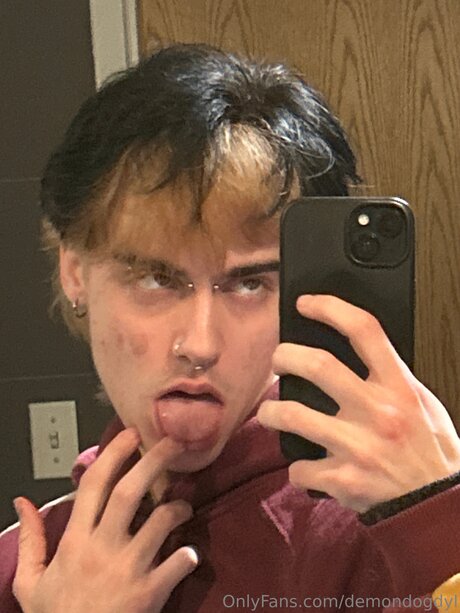 Demondogdyl nice star photo