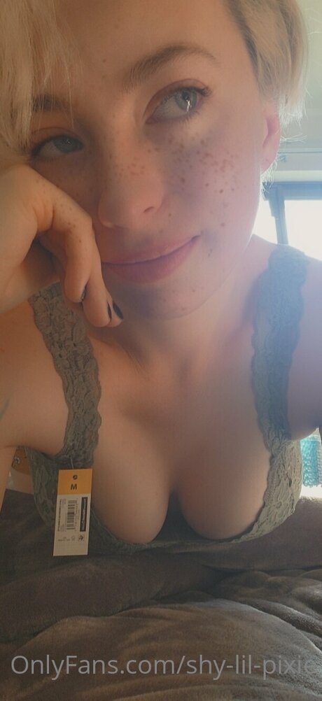 Shy Lil Pixie nice star images