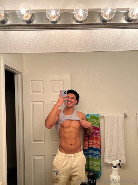 Tyzonking nice model images