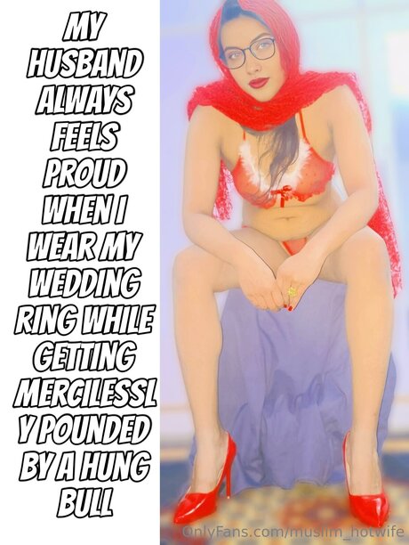 Muslim Hotwife pornstar top image