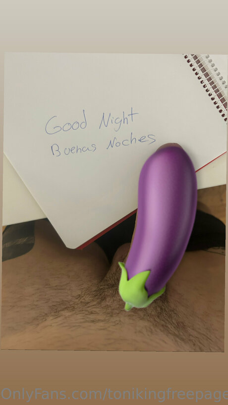 Tonikingfreepage naked actress images