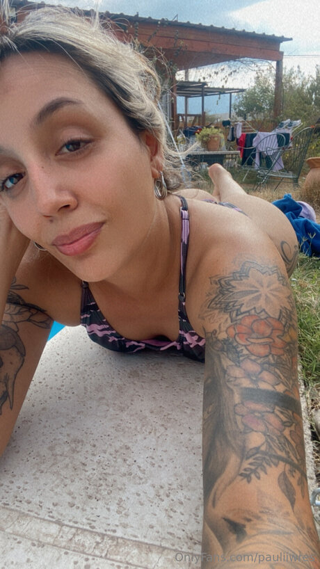 Pauliiwres star beautiful pic