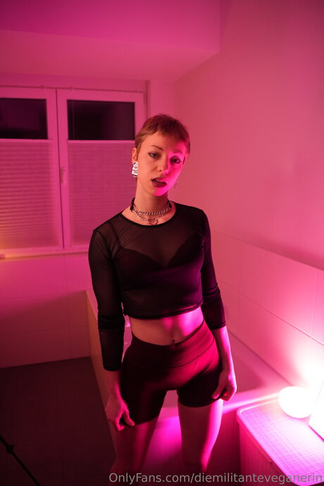 Diemilitanteveganerin nude star pics