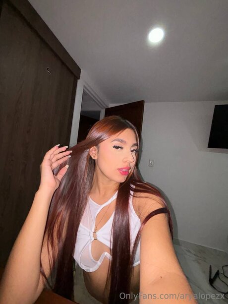 Aryalopezx pornographic actress picture