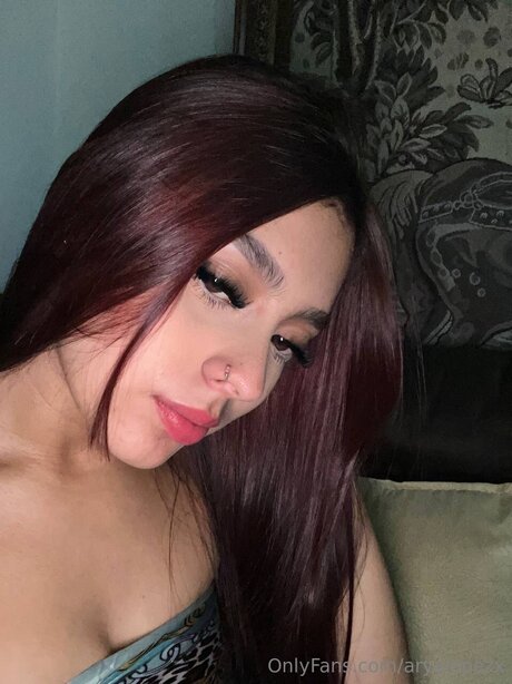 Aryalopezx model high quality picture