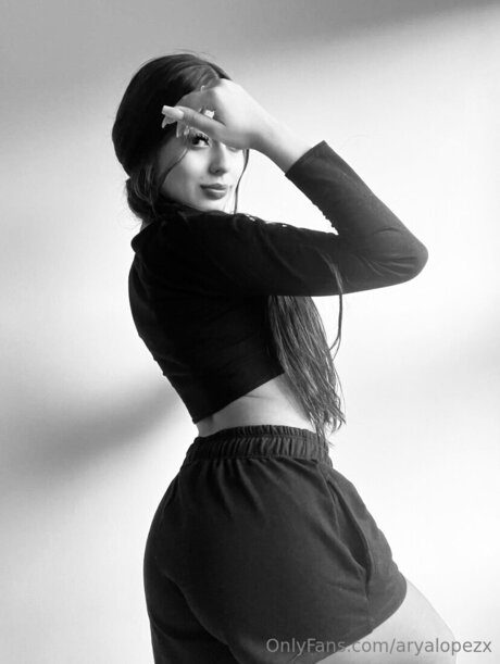 Aryalopezx hot actress images