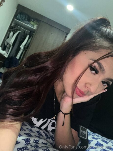 Aryalopezx sexy model pic