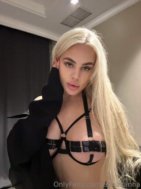 tiny onlyfans naked gallery