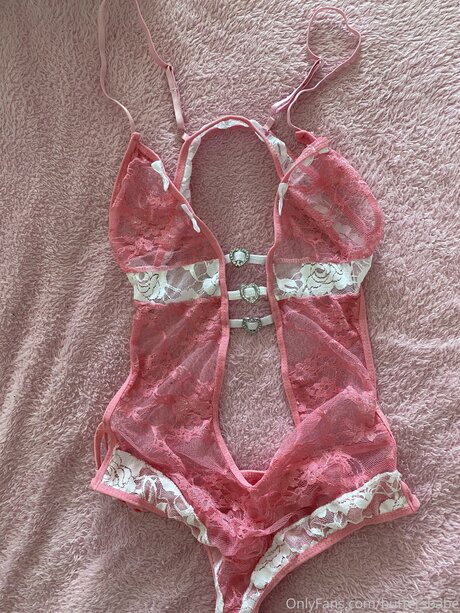 Zaykap nudes model pic