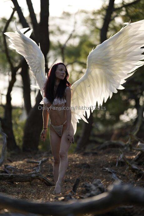 Lilithx3391s exclusive model gallery