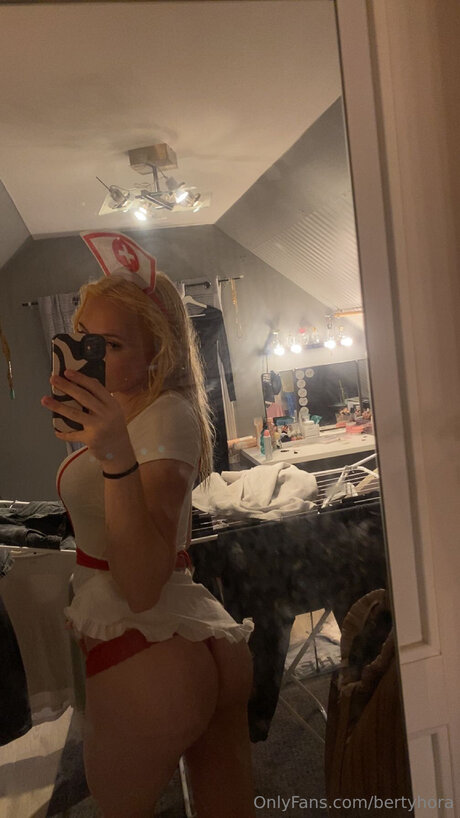 Bertyhora pornstar pretty galleries