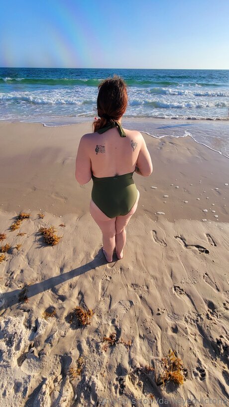 Darkeyedvictoria naked star picture