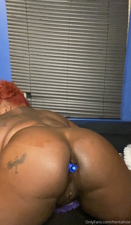 Hentaihoe model beautiful photo