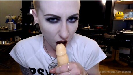 Meaganameliafree model art pictures