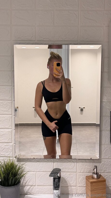 black hair milf onlyfans sexy naked gallery