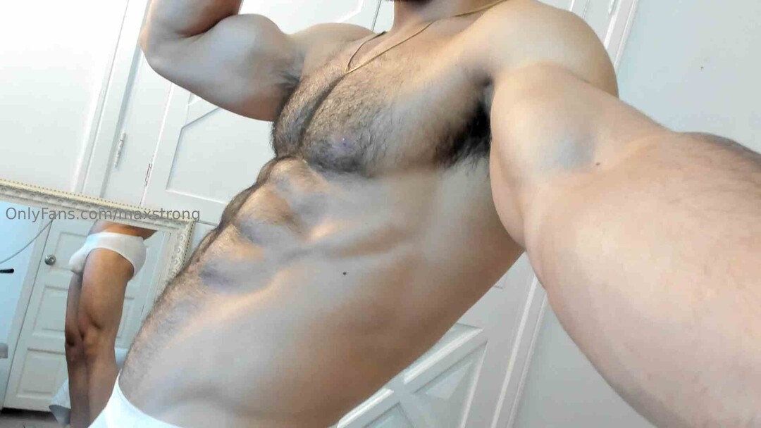 Maxstrong model xxx photos
