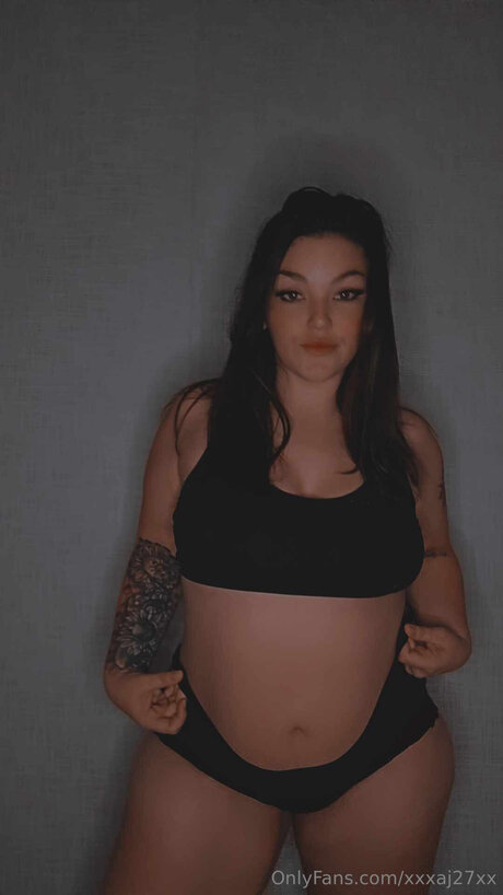 Xxxaj27xx nude star pics