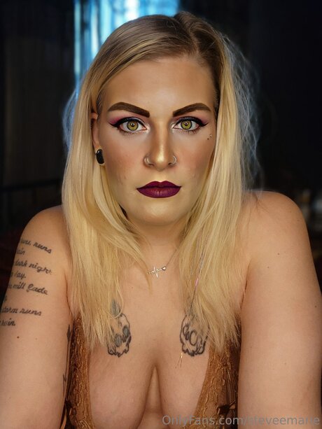 Steveemarie pornstar naked pic