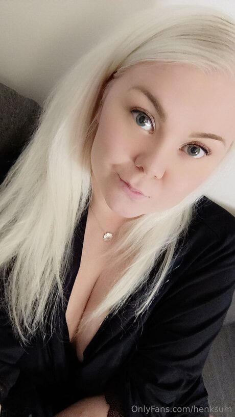 Henksum sex star image