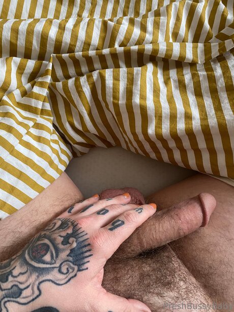 Preshbussybaby nude pornstar photo