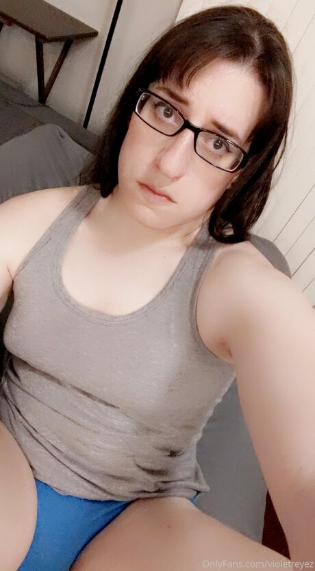 Violetreyez nudes star image