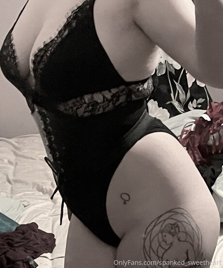 Spanked Sweetheart art model archive