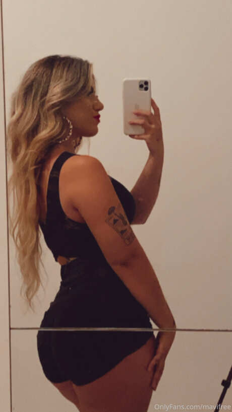 Mavimag star adult pic