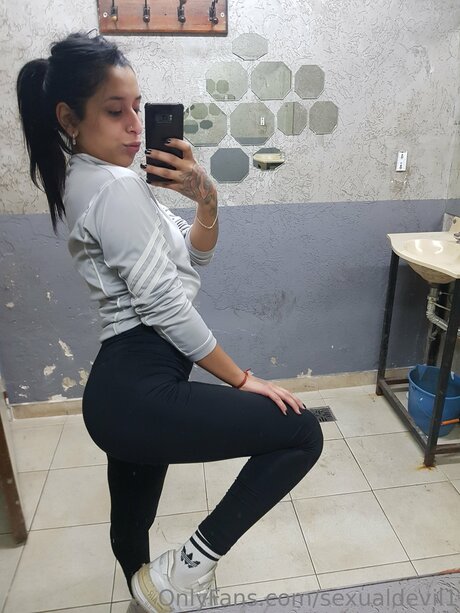 Sexualdevil1 porn model pics