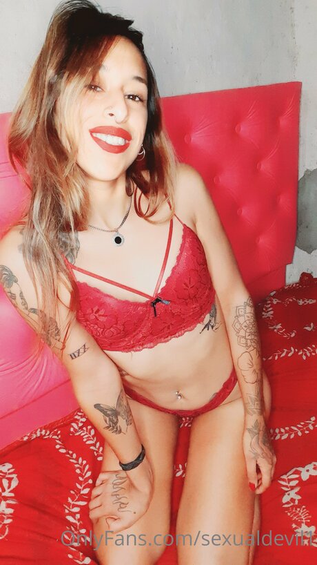 Sexualdevil1 model top images