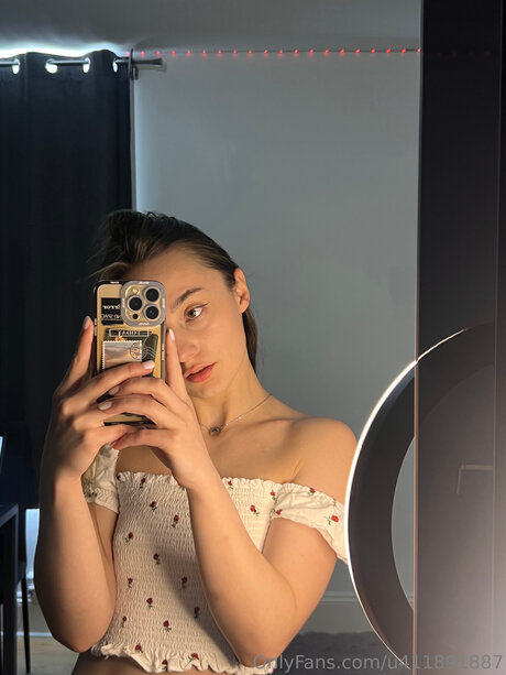 Milsmils erotic model pics