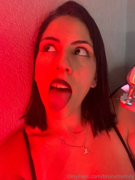 Brunettemily star sex photos