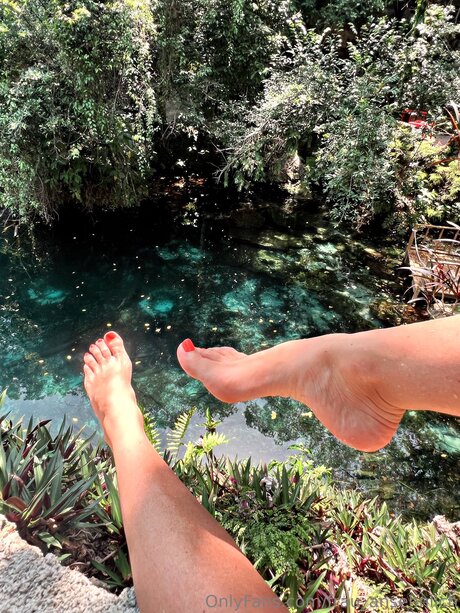 Frau Ansehnlich erotic pornstar pictures