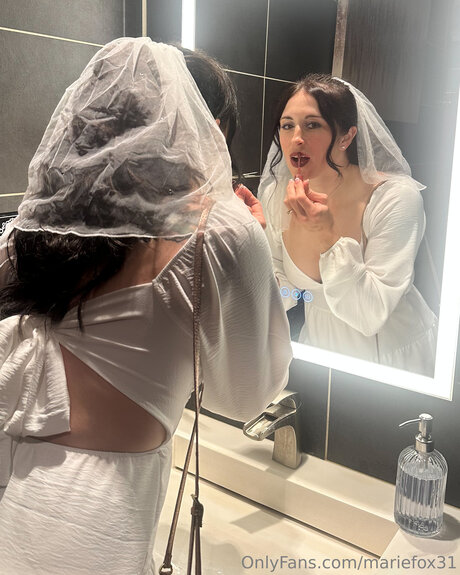 Mariefox31 exclusive actress photos