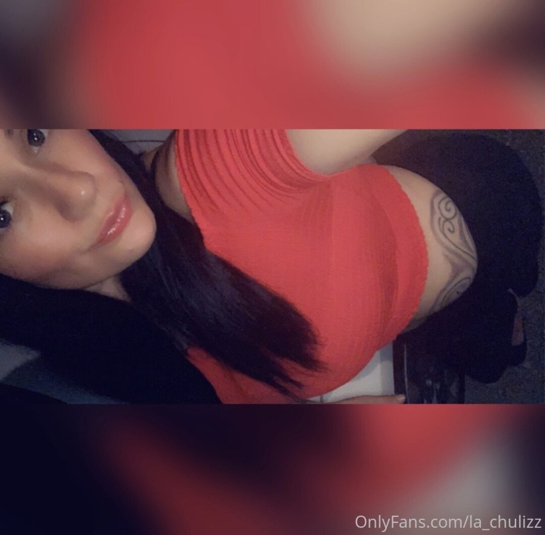 La Chulizz model art galleries