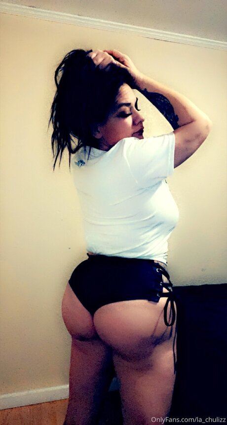 La Chulizz star adult photo