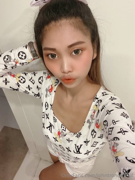 Johntronofficial model nude images